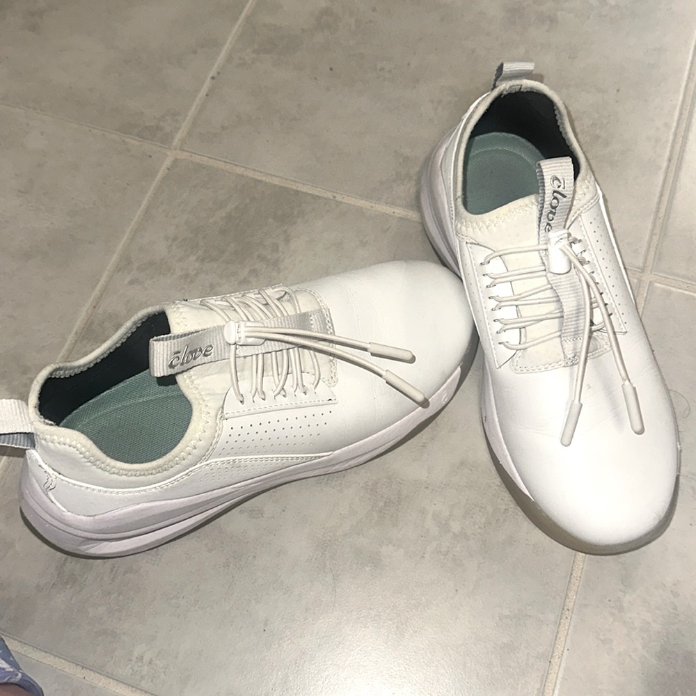 Clove Classic Nursing Sneaker Brilliant White